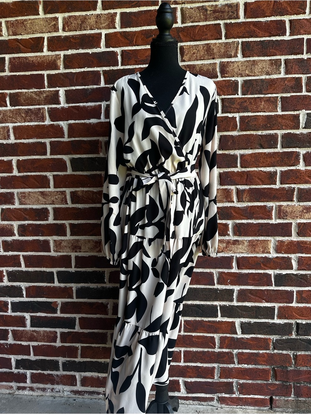 SHEIN Black & White Abstract Wrap Maxi Dress